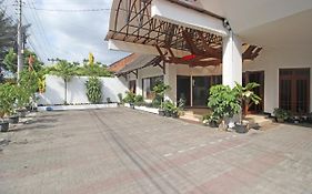 Reddoorz Plus @ Taman Siswa 3